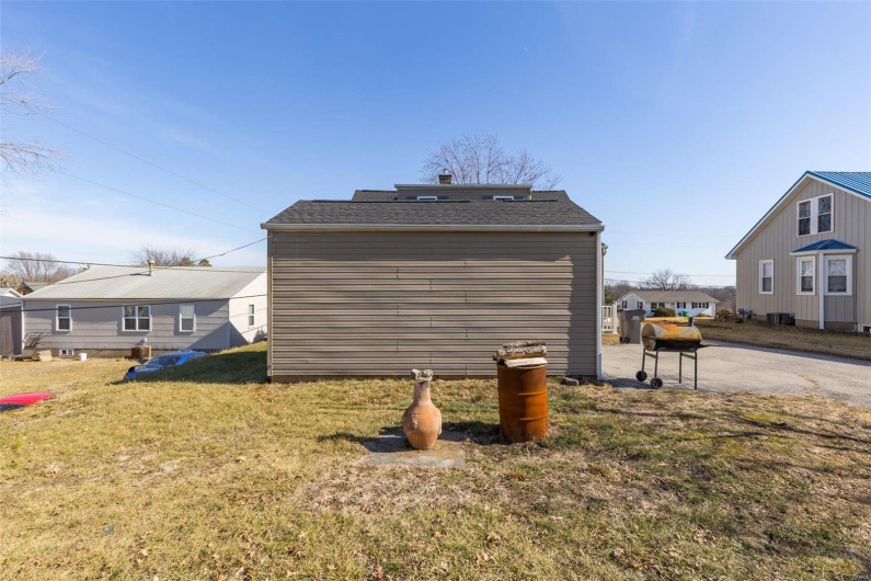 215 Virginia Street, Ste Genevieve, Missouri 63670, 4 Bedrooms Bedrooms, 13 Rooms Rooms,2 BathroomsBathrooms,Residential,For Sale,Virginia Street,MAR25005950
