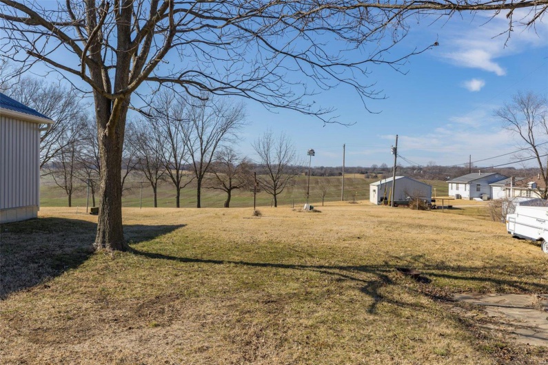 215 Virginia Street, Ste Genevieve, Missouri 63670, 4 Bedrooms Bedrooms, 13 Rooms Rooms,2 BathroomsBathrooms,Residential,For Sale,Virginia Street,MAR25005950