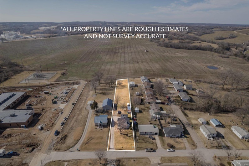 215 Virginia Street, Ste Genevieve, Missouri 63670, 4 Bedrooms Bedrooms, 13 Rooms Rooms,2 BathroomsBathrooms,Residential,For Sale,Virginia Street,MAR25005950