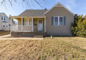 215 Virginia Street, Ste Genevieve, Missouri 63670, 4 Bedrooms Bedrooms, 13 Rooms Rooms,2 BathroomsBathrooms,Residential,For Sale,Virginia Street,MAR25005950