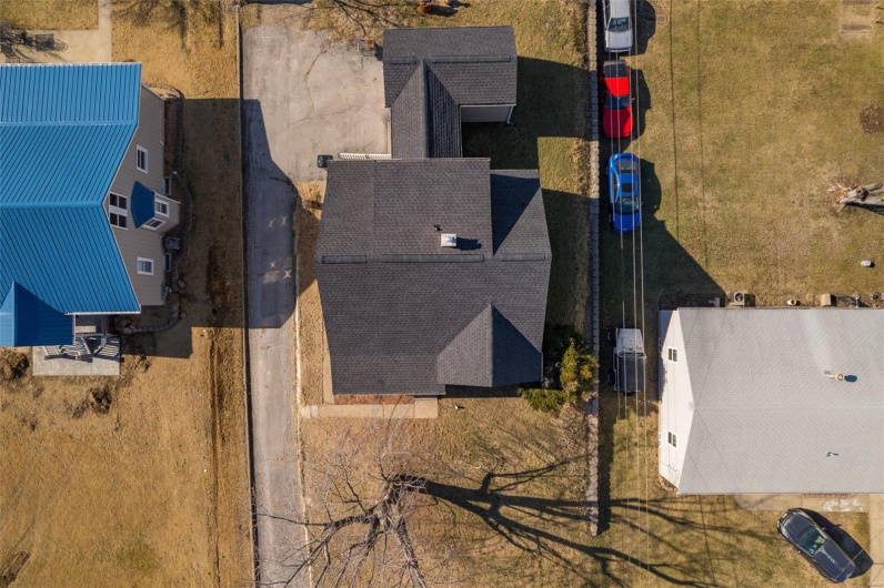 215 Virginia Street, Ste Genevieve, Missouri 63670, 4 Bedrooms Bedrooms, 13 Rooms Rooms,2 BathroomsBathrooms,Residential,For Sale,Virginia Street,MAR25005950