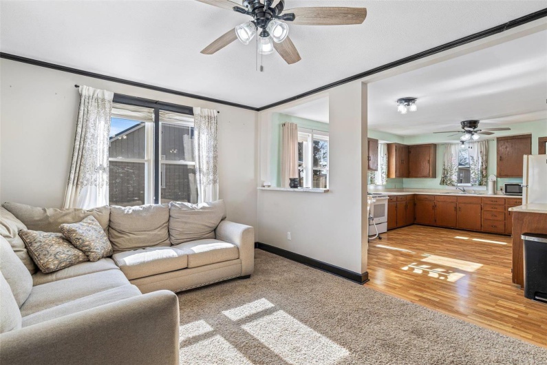 215 Virginia Street, Ste Genevieve, Missouri 63670, 4 Bedrooms Bedrooms, 13 Rooms Rooms,2 BathroomsBathrooms,Residential,For Sale,Virginia Street,MAR25005950