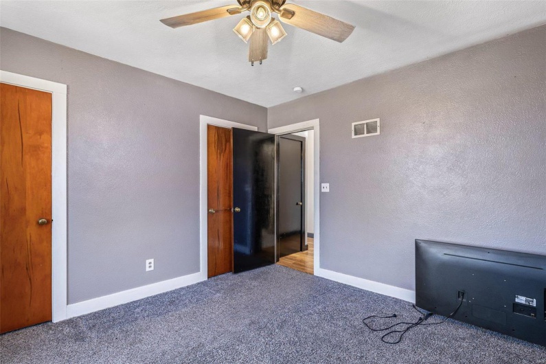 215 Virginia Street, Ste Genevieve, Missouri 63670, 4 Bedrooms Bedrooms, 13 Rooms Rooms,2 BathroomsBathrooms,Residential,For Sale,Virginia Street,MAR25005950