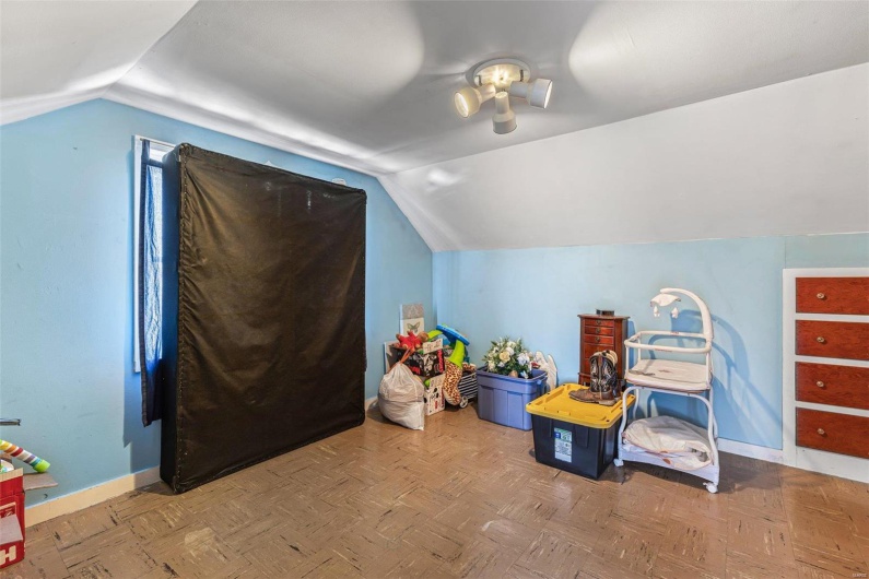 215 Virginia Street, Ste Genevieve, Missouri 63670, 4 Bedrooms Bedrooms, 13 Rooms Rooms,2 BathroomsBathrooms,Residential,For Sale,Virginia Street,MAR25005950