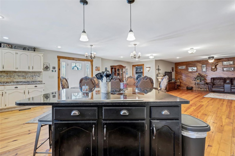 291 Deer Run Acres A, Williamsville, Missouri 63967, 3 Bedrooms Bedrooms, 16 Rooms Rooms,4 BathroomsBathrooms,Residential,For Sale,Deer Run Acres A,MAR25006714