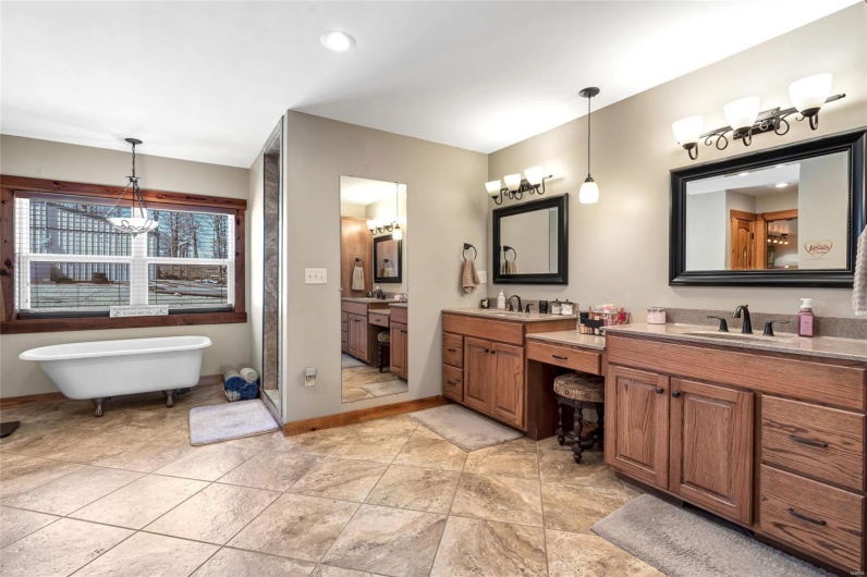 291 Deer Run Acres A, Williamsville, Missouri 63967, 3 Bedrooms Bedrooms, 16 Rooms Rooms,4 BathroomsBathrooms,Residential,For Sale,Deer Run Acres A,MAR25006714