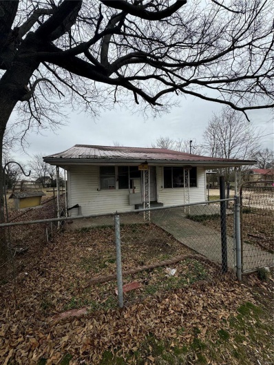 1510 Malady Lane, Kennett, Missouri 63857, 2 Bedrooms Bedrooms, 7 Rooms Rooms,1 BathroomBathrooms,Residential,For Sale,Malady,MAR25006739