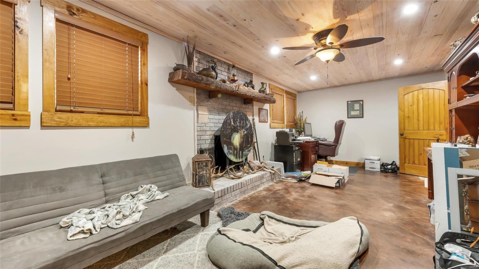 302 Deer Run Acres A, Williamsville, Missouri 63967, 3 Bedrooms Bedrooms, 8 Rooms Rooms,2 BathroomsBathrooms,Residential,For Sale,Deer Run Acres A,MAR25006731