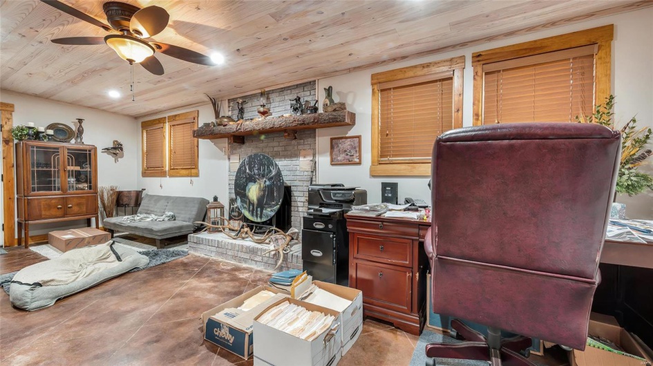 302 Deer Run Acres A, Williamsville, Missouri 63967, 3 Bedrooms Bedrooms, 8 Rooms Rooms,2 BathroomsBathrooms,Residential,For Sale,Deer Run Acres A,MAR25006731