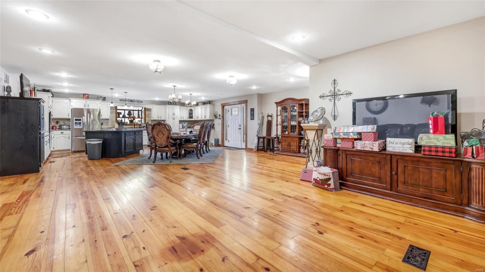 302 Deer Run Acres A, Williamsville, Missouri 63967, 3 Bedrooms Bedrooms, 8 Rooms Rooms,2 BathroomsBathrooms,Residential,For Sale,Deer Run Acres A,MAR25006731