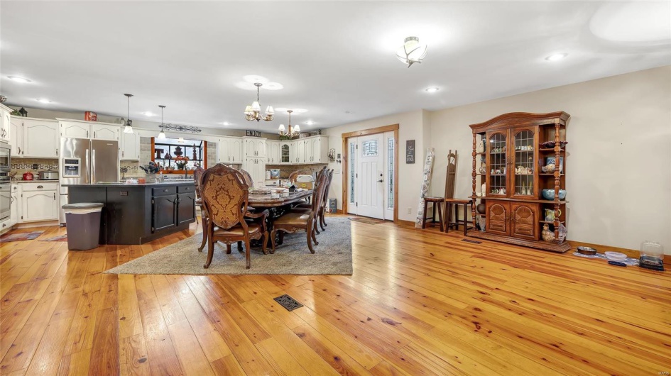 302 Deer Run Acres A, Williamsville, Missouri 63967, 3 Bedrooms Bedrooms, 8 Rooms Rooms,2 BathroomsBathrooms,Residential,For Sale,Deer Run Acres A,MAR25006731