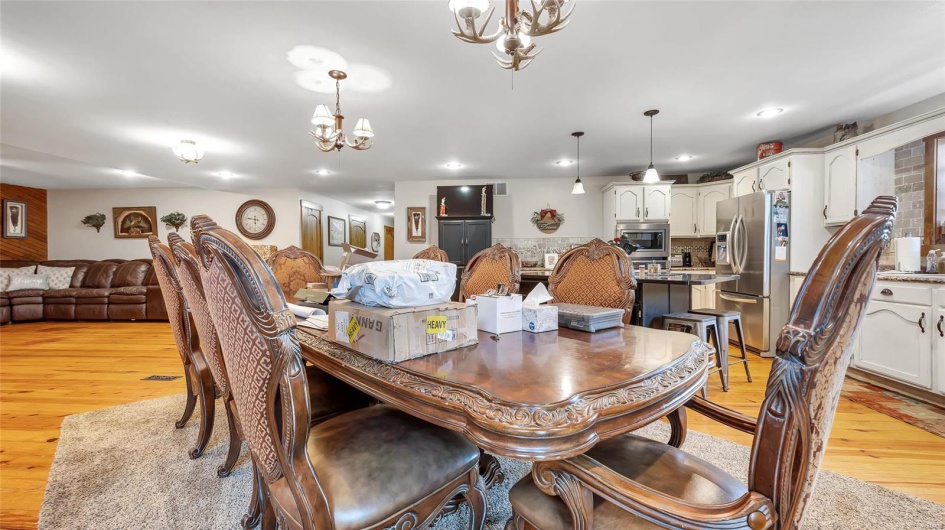 302 Deer Run Acres A, Williamsville, Missouri 63967, 3 Bedrooms Bedrooms, 8 Rooms Rooms,2 BathroomsBathrooms,Residential,For Sale,Deer Run Acres A,MAR25006731