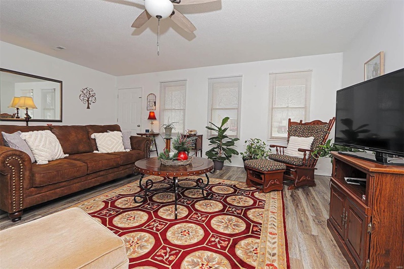 918 Susan Street, Dexter, Missouri 63841, 3 Bedrooms Bedrooms, 5 Rooms Rooms,2 BathroomsBathrooms,Residential,For Sale,Susan,MAR25006784