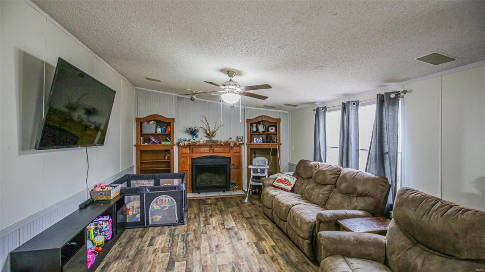 7871 Turkey Creek, Bonne Terre, Missouri 63628, 3 Bedrooms Bedrooms, 8 Rooms Rooms,1 BathroomBathrooms,Residential,For Sale,Turkey Creek,MAR25005910