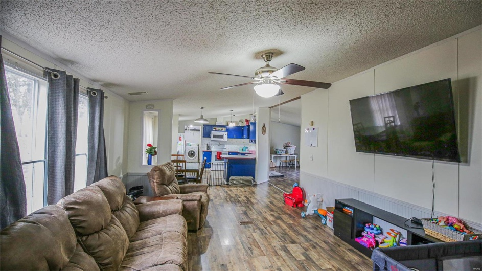 7871 Turkey Creek, Bonne Terre, Missouri 63628, 3 Bedrooms Bedrooms, 8 Rooms Rooms,1 BathroomBathrooms,Residential,For Sale,Turkey Creek,MAR25005910