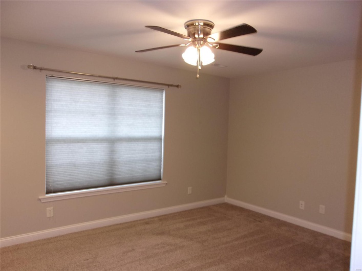 70 Pecan Tree Lane, Farmington, Missouri 63640, 2 Bedrooms Bedrooms, 5 Rooms Rooms,2 BathroomsBathrooms,Residential,For Sale,Pecan Tree,MAR25005834