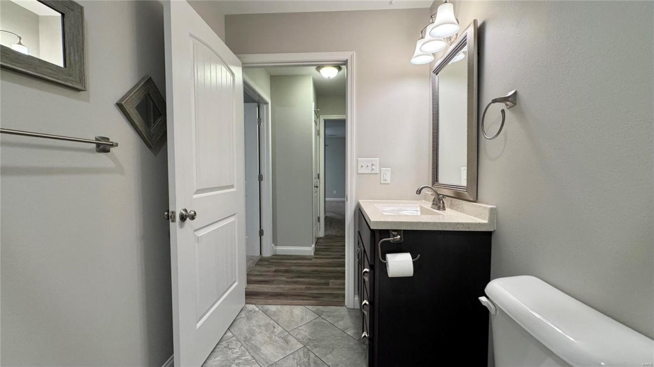70 Pecan Tree Lane, Farmington, Missouri 63640, 2 Bedrooms Bedrooms, 5 Rooms Rooms,2 BathroomsBathrooms,Residential,For Sale,Pecan Tree,MAR25005834