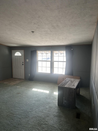 165 Nile Lane, Creal Springs, Illinois 62922, 3 Bedrooms Bedrooms, 0 ,2 BathroomsBathrooms,Residential,For Sale,Nile,0,RMAQC4260353