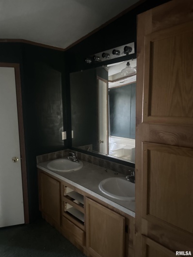 165 Nile Lane, Creal Springs, Illinois 62922, 3 Bedrooms Bedrooms, 0 ,2 BathroomsBathrooms,Residential,For Sale,Nile,0,RMAQC4260353