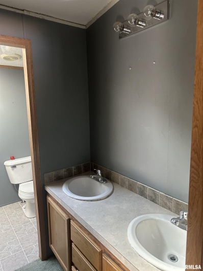 165 Nile Lane, Creal Springs, Illinois 62922, 3 Bedrooms Bedrooms, 0 ,2 BathroomsBathrooms,Residential,For Sale,Nile,0,RMAQC4260353