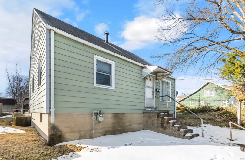 409 North Street, Cape Girardeau, Missouri 63701, 4 Bedrooms Bedrooms, 7 Rooms Rooms,1 BathroomBathrooms,Residential,For Sale,North,MAR25005610