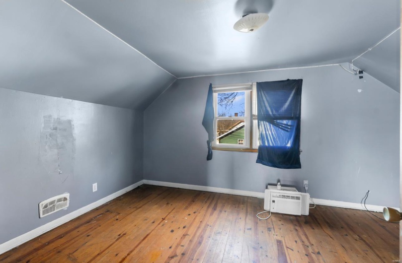 409 North Street, Cape Girardeau, Missouri 63701, 4 Bedrooms Bedrooms, 7 Rooms Rooms,1 BathroomBathrooms,Residential,For Sale,North,MAR25005610