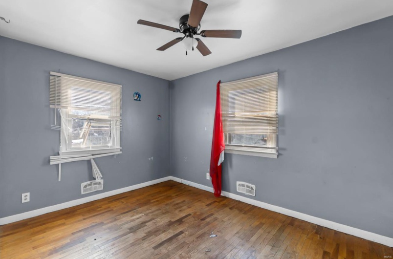 409 North Street, Cape Girardeau, Missouri 63701, 4 Bedrooms Bedrooms, 7 Rooms Rooms,1 BathroomBathrooms,Residential,For Sale,North,MAR25005610