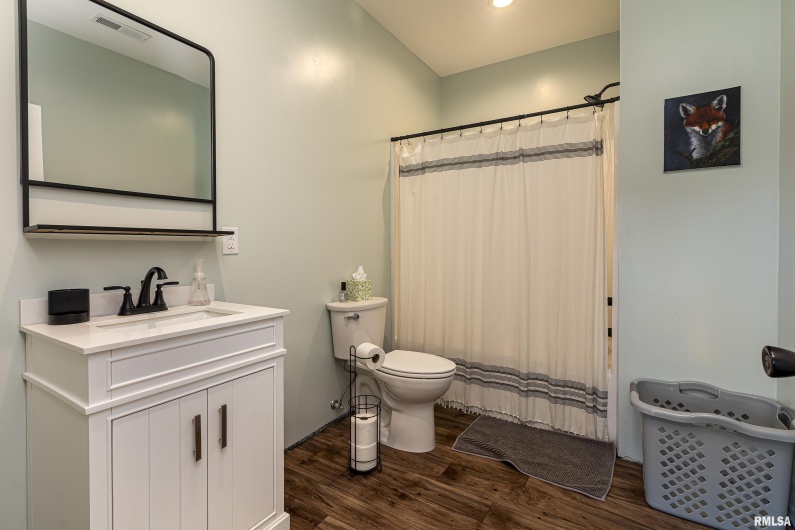 5 HORSESHOE Drive, Herod, Illinois 62947, 4 Bedrooms Bedrooms, 0 ,3 BathroomsBathrooms,Residential,For Sale,HORSESHOE,0,RMAQC4260358
