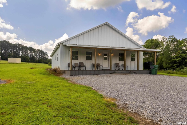 5 HORSESHOE Drive, Herod, Illinois 62947, 4 Bedrooms Bedrooms, 0 ,3 BathroomsBathrooms,Residential,For Sale,HORSESHOE,0,RMAQC4260358