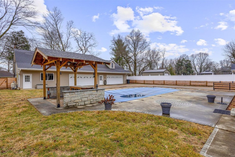 616 Columbia Street, Farmington, Missouri 63640, 3 Bedrooms Bedrooms, 12 Rooms Rooms,2 BathroomsBathrooms,Residential,For Sale,Columbia,MAR25005453