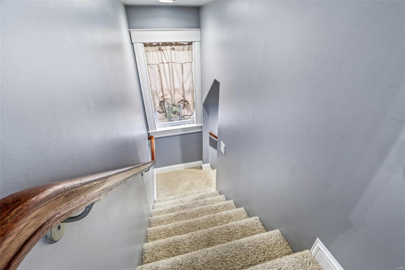 Stairway with carpet floors
