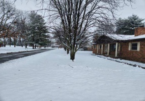 420 Joyce Avenue, Bernie, Missouri 63822, 3 Bedrooms Bedrooms, 5 Rooms Rooms,2 BathroomsBathrooms,Residential,For Sale,Joyce,MAR25007017