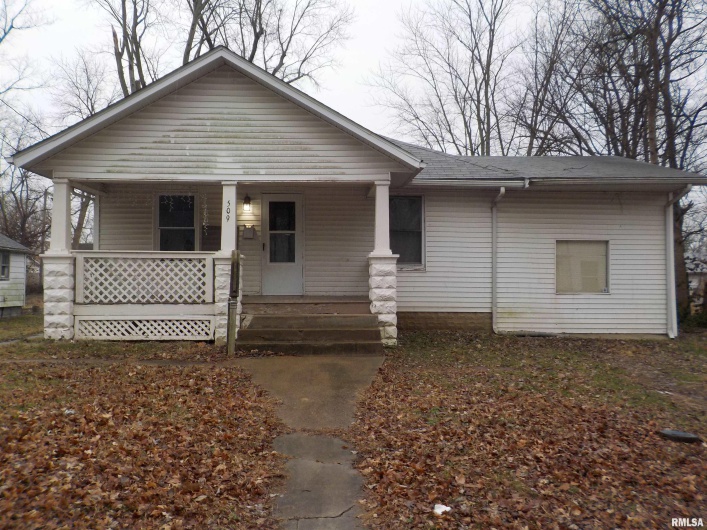 509 Lucier Street, Murphysboro, Illinois 62966, 3 Bedrooms Bedrooms, 0 ,1 BathroomBathrooms,Residential,For Sale,Lucier,0,RMAEB456713