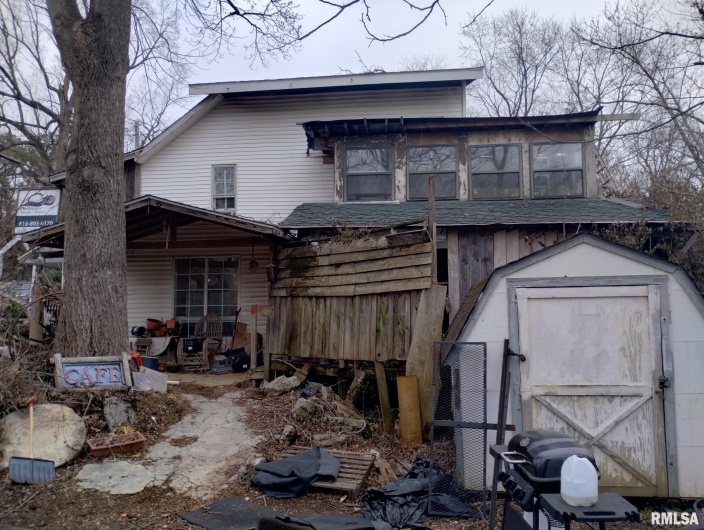 203 ASH Street, Cobden, Illinois 62920, 3 Bedrooms Bedrooms, 0 ,2 BathroomsBathrooms,Residential,For Sale,ASH,0,RMAEB456718