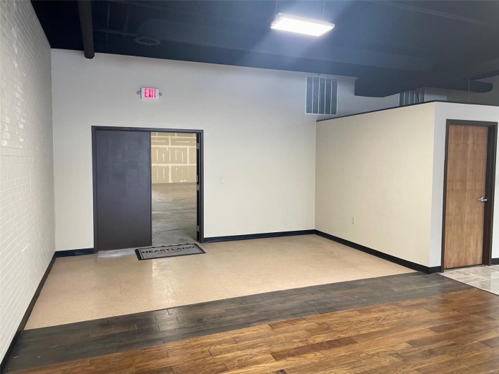 211 Spring Avenue, Cape Girardeau, Missouri 63701, ,Commercial Lease,For Sale,Spring,MAR25007152