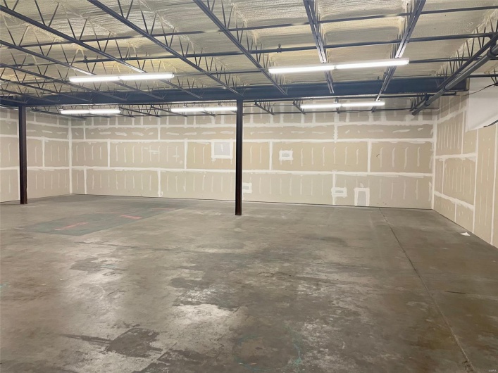 211 Spring Avenue, Cape Girardeau, Missouri 63701, ,Commercial Lease,For Sale,Spring,MAR25007152