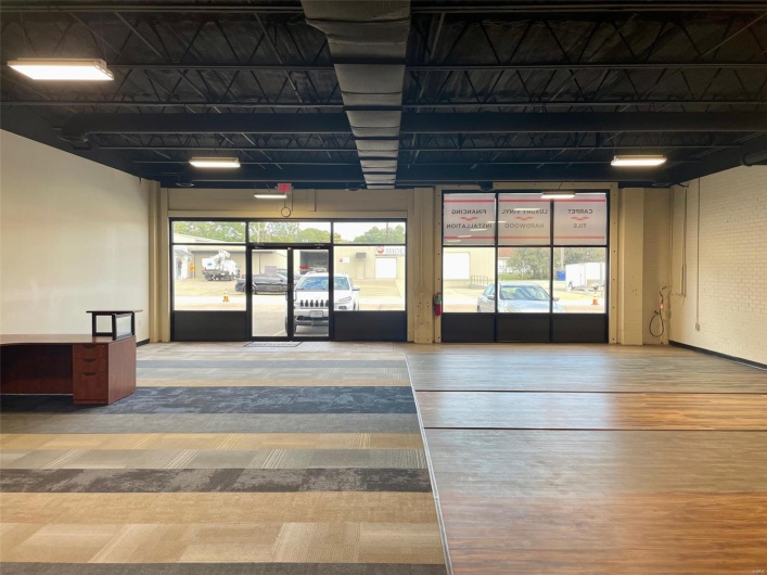 211 Spring Avenue, Cape Girardeau, Missouri 63701, ,Commercial Lease,For Sale,Spring,MAR25007152