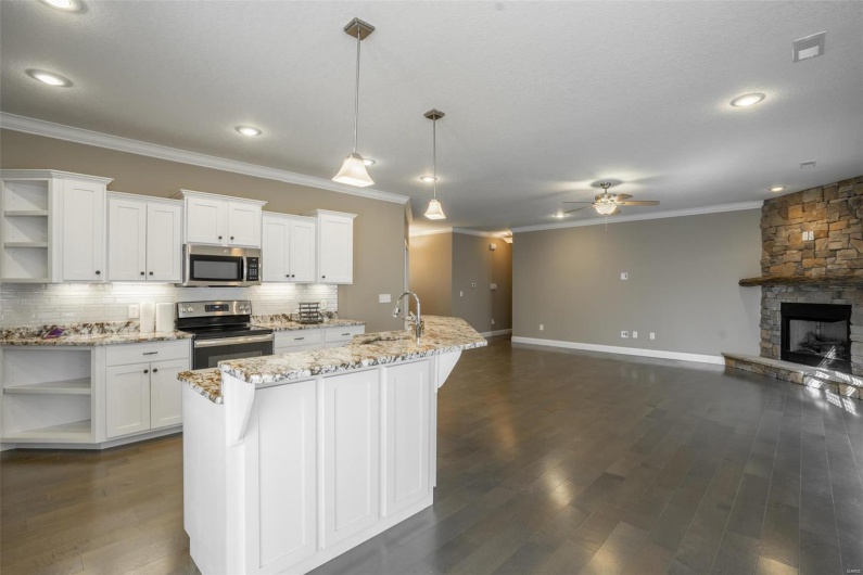 382 Golden Lane, Poplar Bluff, Missouri 63901, 3 Bedrooms Bedrooms, 7 Rooms Rooms,2 BathroomsBathrooms,Residential,For Sale,Golden Lane,MAR25006677