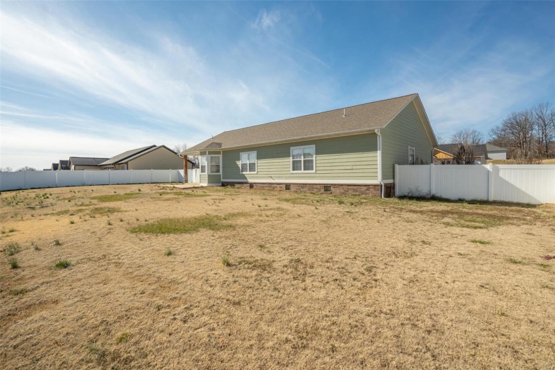 382 Golden Lane, Poplar Bluff, Missouri 63901, 3 Bedrooms Bedrooms, 7 Rooms Rooms,2 BathroomsBathrooms,Residential,For Sale,Golden Lane,MAR25006677