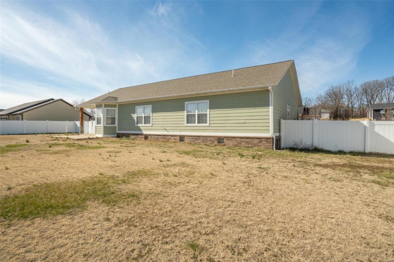 382 Golden Lane, Poplar Bluff, Missouri 63901, 3 Bedrooms Bedrooms, 7 Rooms Rooms,2 BathroomsBathrooms,Residential,For Sale,Golden Lane,MAR25006677