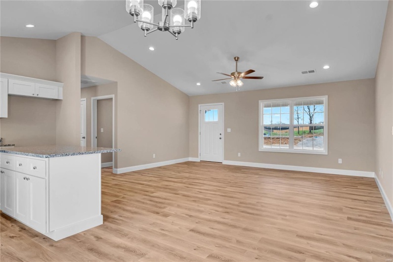 8 Bluebell Way, Jackson, Missouri 63755, 3 Bedrooms Bedrooms, 5 Rooms Rooms,2 BathroomsBathrooms,Residential,For Sale,Bluebell Way,MAR25007046