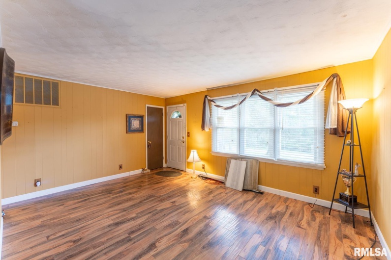 25 Lees Drive, Creal Springs, Illinois 62922, 2 Bedrooms Bedrooms, 0 ,1 BathroomBathrooms,Residential,For Sale,Lees,0,RMAEB454933