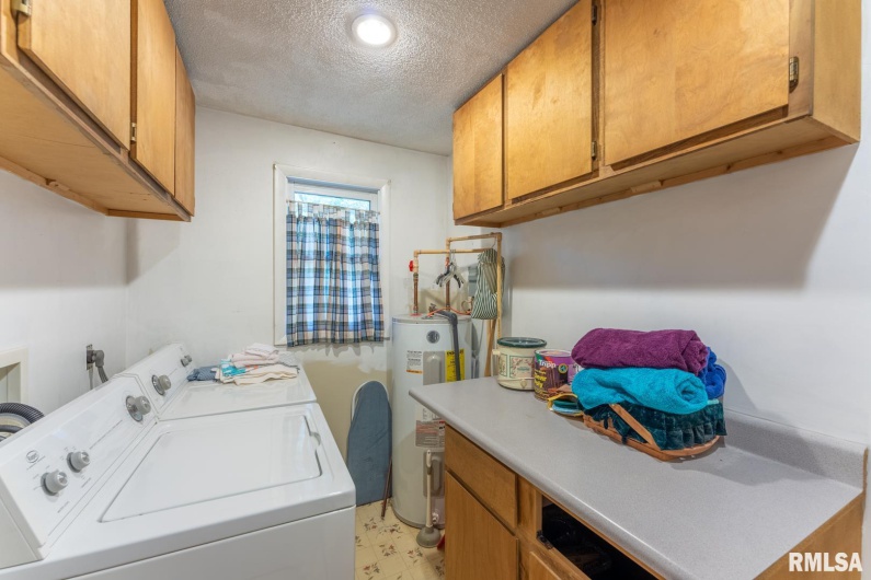25 Lees Drive, Creal Springs, Illinois 62922, 2 Bedrooms Bedrooms, 0 ,1 BathroomBathrooms,Residential,For Sale,Lees,0,RMAEB454933