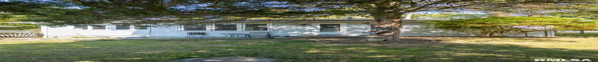 Residential For Sale 25 Lees Drive, Creal Springs, Illinois 62922, 2 Bedrooms Bedrooms, ,1 BathroomBathrooms,Residential,For Sale,Lees,RMAEB454933