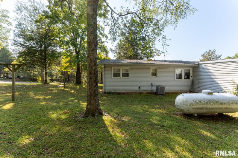 25 Lees Drive, Creal Springs, Illinois 62922, 2 Bedrooms Bedrooms, 0 ,1 BathroomBathrooms,Residential,For Sale,Lees,0,RMAEB454933