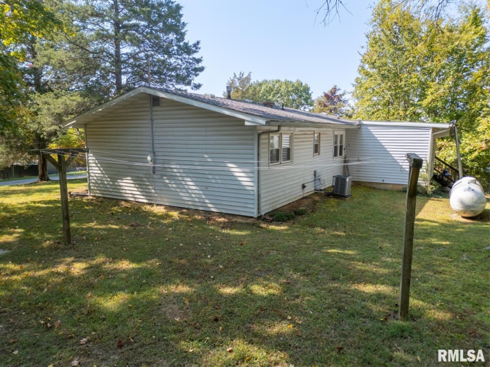 25 Lees Drive, Creal Springs, Illinois 62922, 2 Bedrooms Bedrooms, 0 ,1 BathroomBathrooms,Residential,For Sale,Lees,0,RMAEB454933