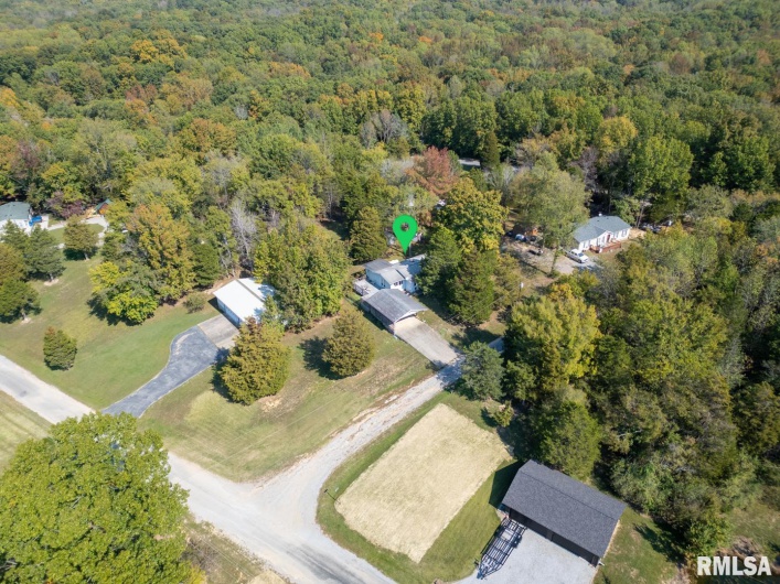 25 Lees Drive, Creal Springs, Illinois 62922, 2 Bedrooms Bedrooms, 0 ,1 BathroomBathrooms,Residential,For Sale,Lees,0,RMAEB454933