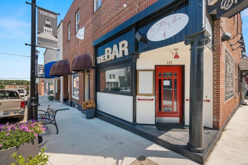 117 Themis Street, Cape Girardeau, Missouri 63701, ,Commercial Sale,For Sale,Themis,MAR22047680