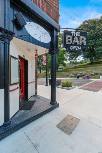117 Themis Street, Cape Girardeau, Missouri 63701, ,Commercial Sale,For Sale,Themis,MAR22047680