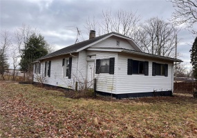 718 Illinois Street, Tilden, Illinois 62292, 2 Bedrooms Bedrooms, 7 Rooms Rooms,1 BathroomBathrooms,Residential,For Sale,Illinois,MAR25006318